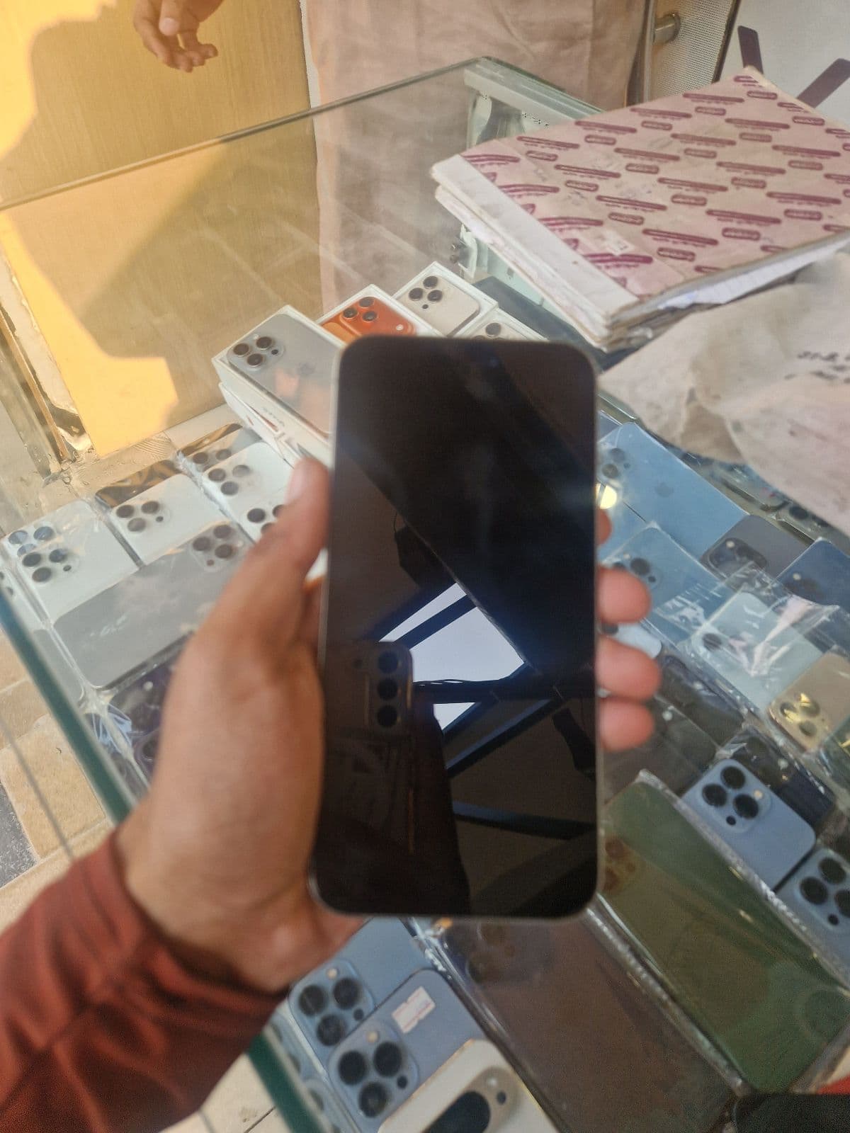 Apple iPhone 15 Pro Max 256GB in Black Titanium — photo 2