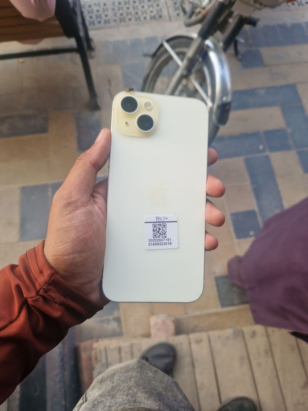 iPhone 15 Plus · 128GB