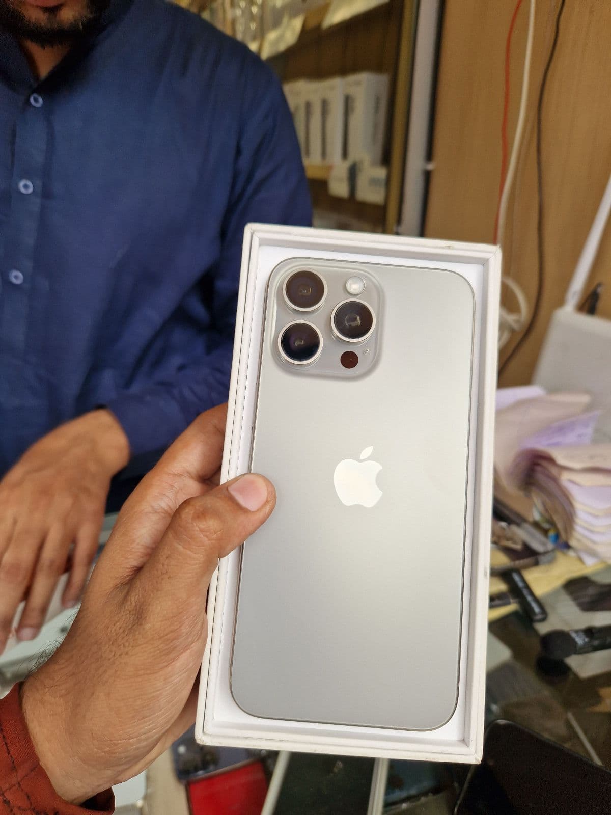 iPhone 15 Pro Max · 256GB