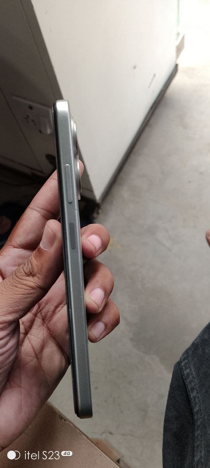 Infinix Smart 9 4GB / 128GB in Neo Titanium — photo 3