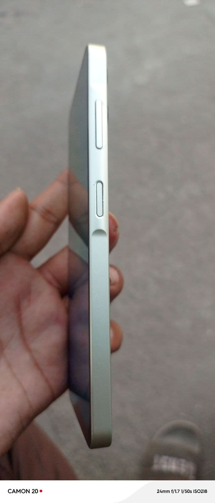 Samsung Galaxy A06 6GB / 128GB in Gold — photo 3