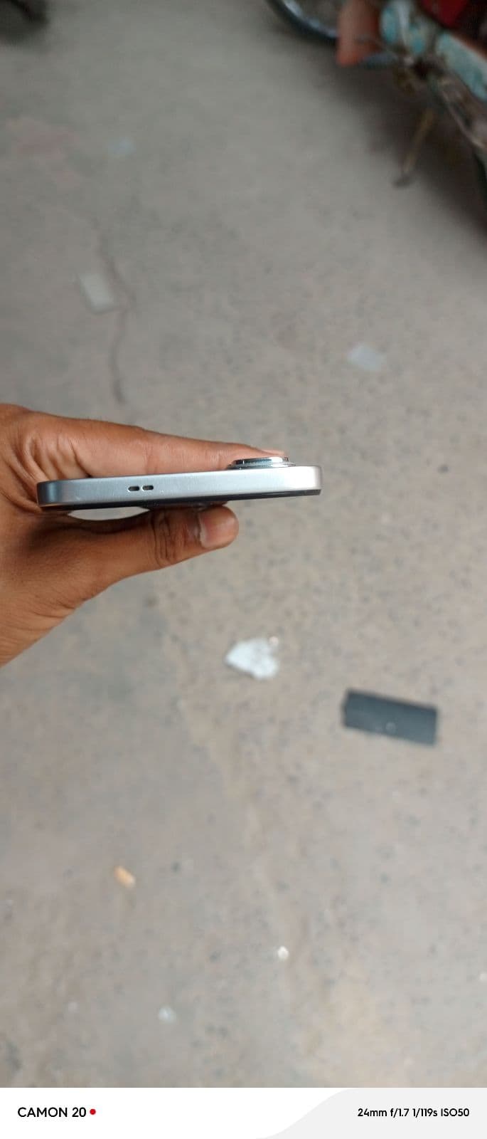 Infinix Hot 60i 6GB / 128GB in Titanium Silver — photo 4