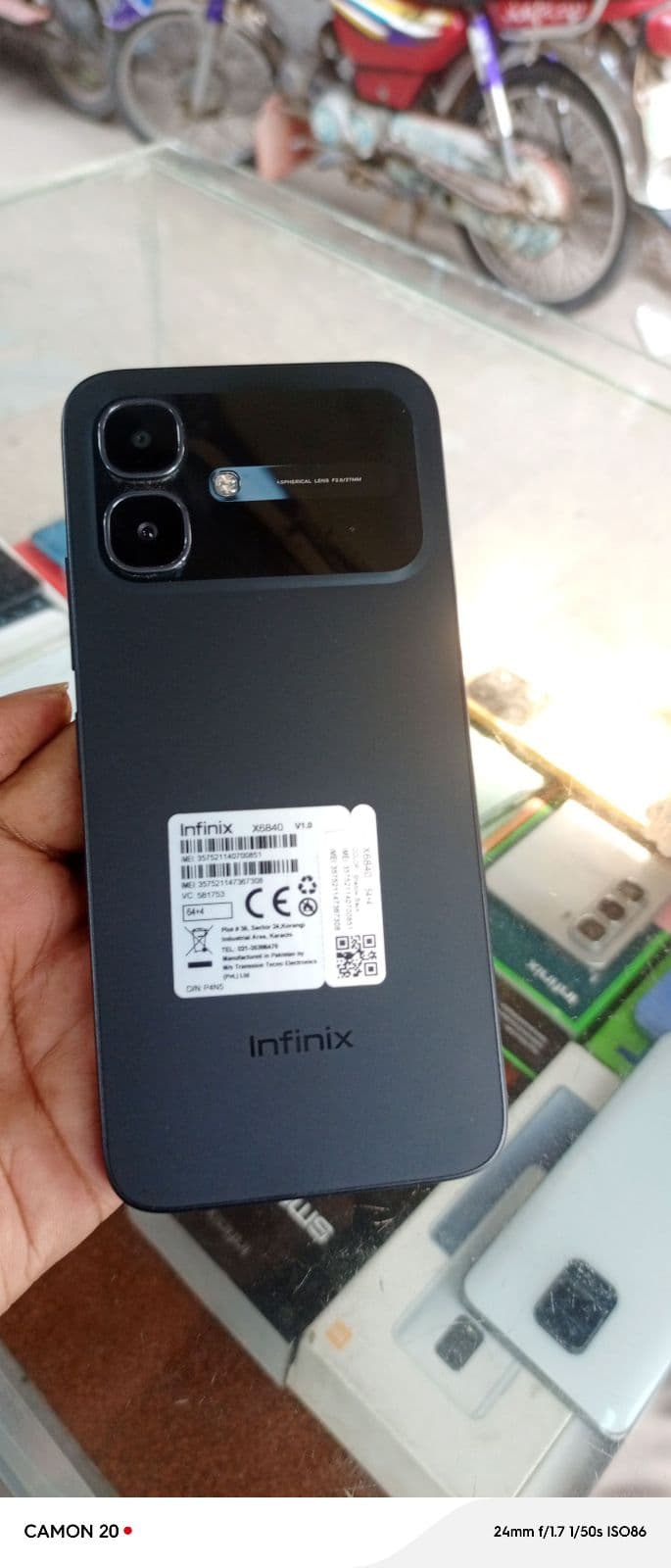 Infinix Smart 20 · 4GB / 64GB