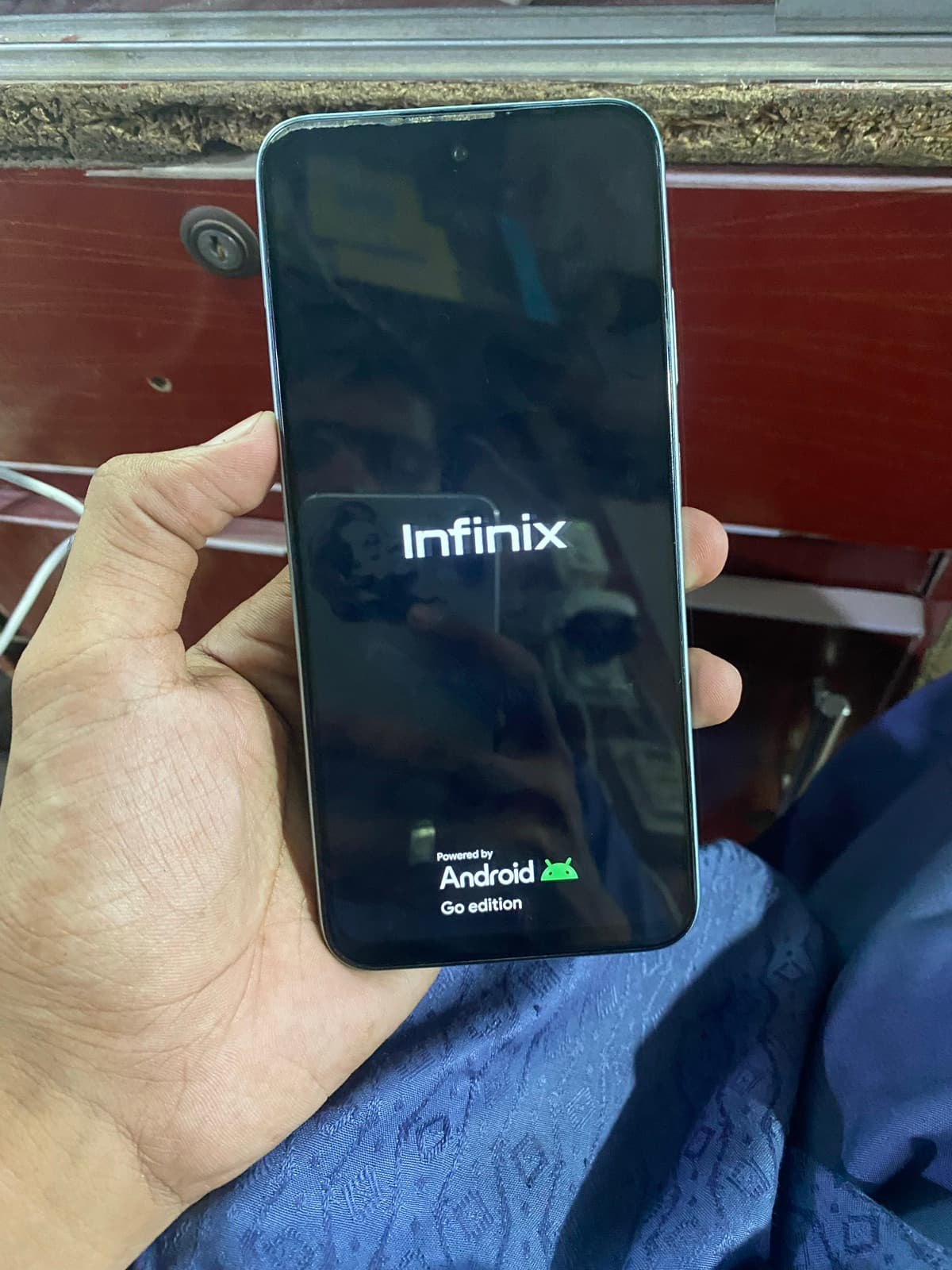 Infinix Smart 9 · 4GB / 128GB
