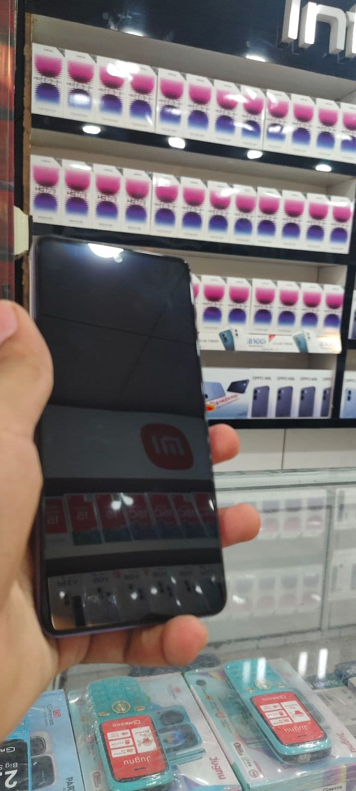 Vivo V27e 8GB / 256GB in Lavender Purple — photo 5