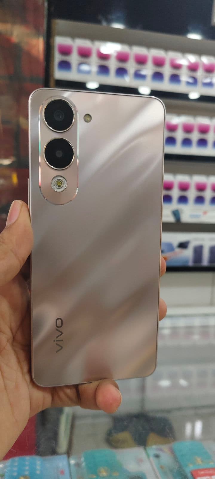 Vivo Y04 6GB / 128GB in Jade Green — photo 4