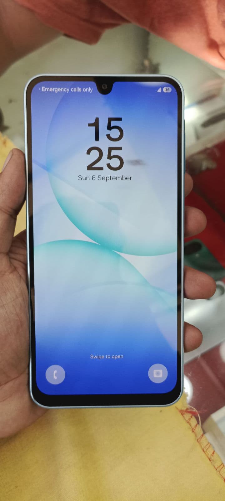 Samsung Galaxy A17 8GB / 256GB in Light Blue — photo 2