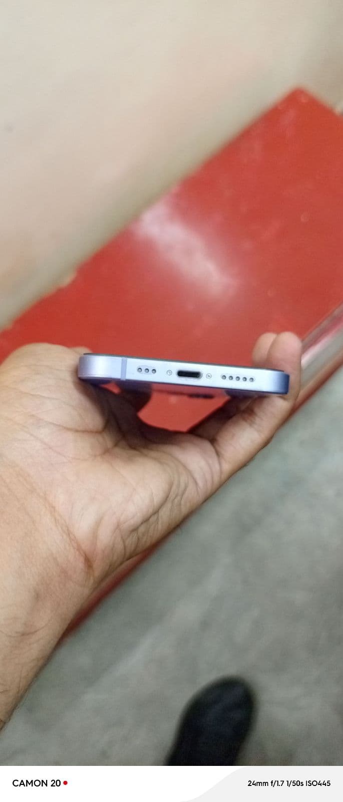 Apple iPhone 12 64GB in Purple — photo 3