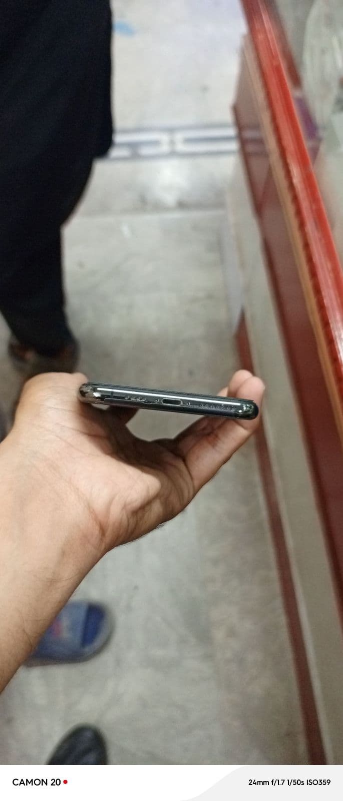 Apple iPhone XS Max 256GB in Space Gray — photo 3