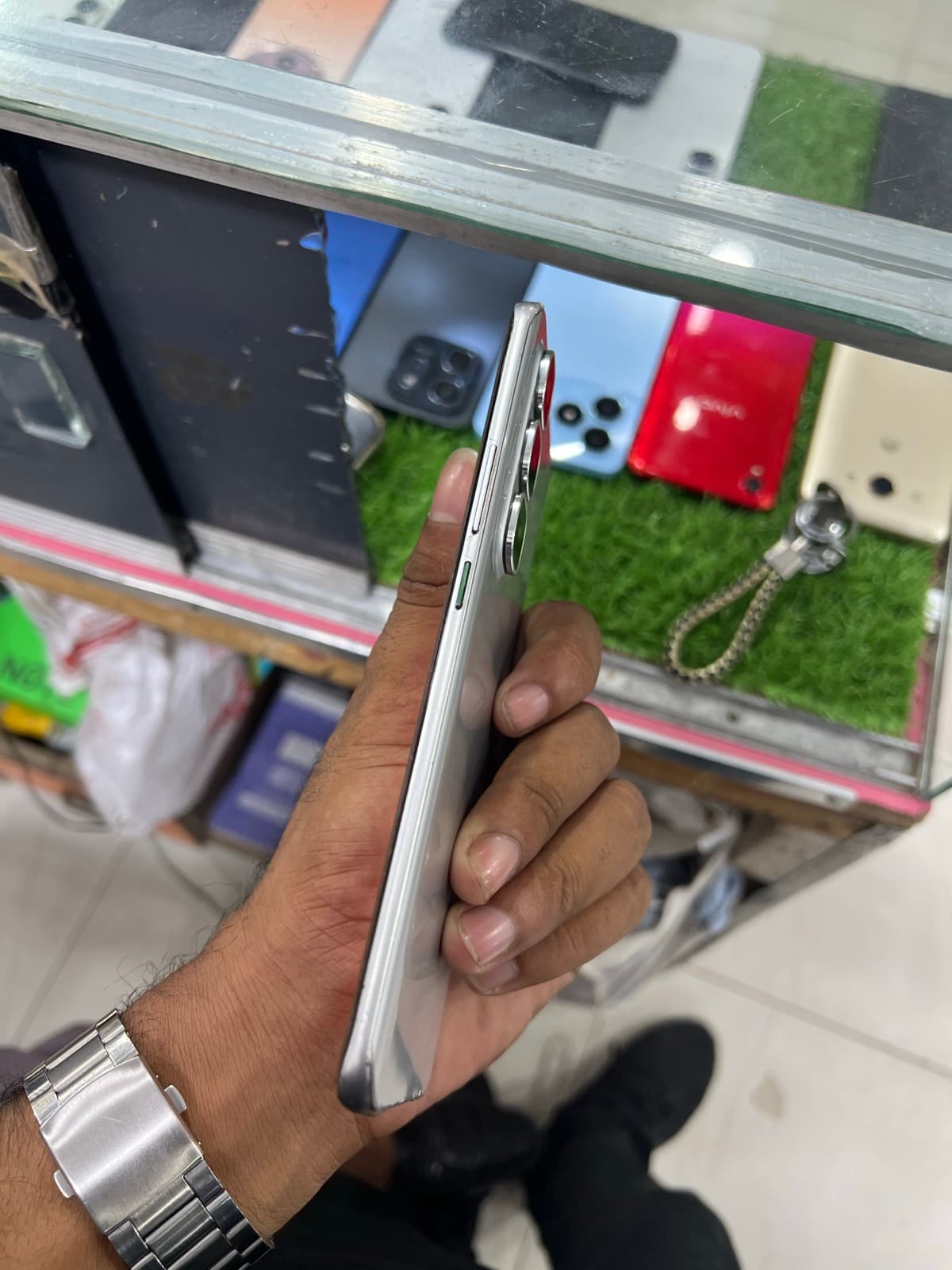 Infinix Hot 60 Pro+ 8GB / 256GB in Titanium Grey — photo 3