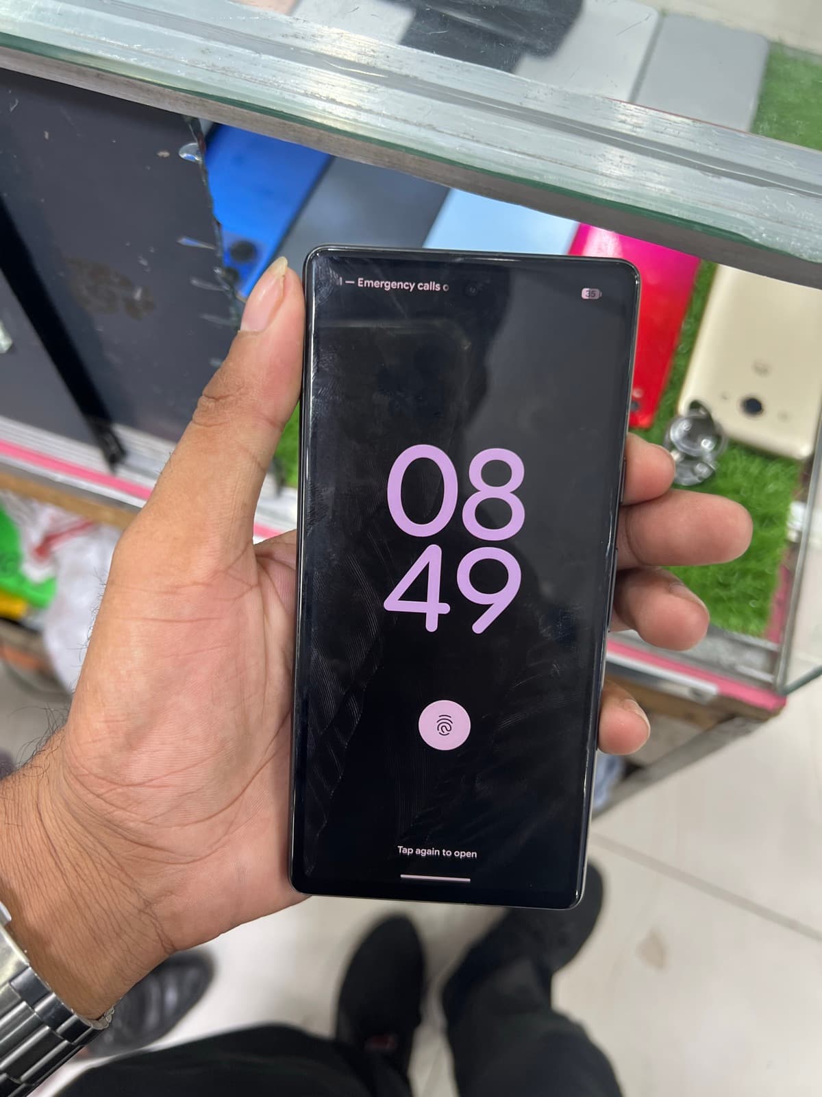 Google Pixel 7a 8GB / 128GB in Charcoal — photo 2