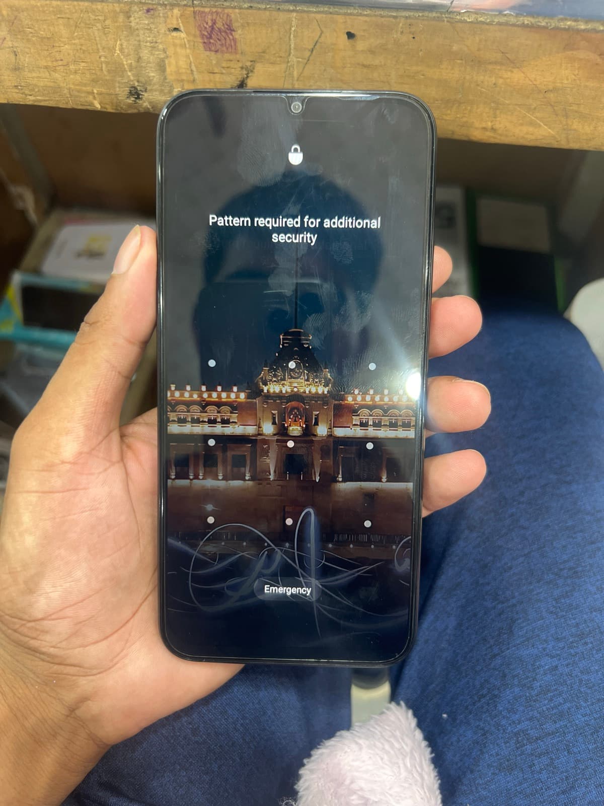 Oppo A6c 4GB / 64GB in Stone Brown — photo 2