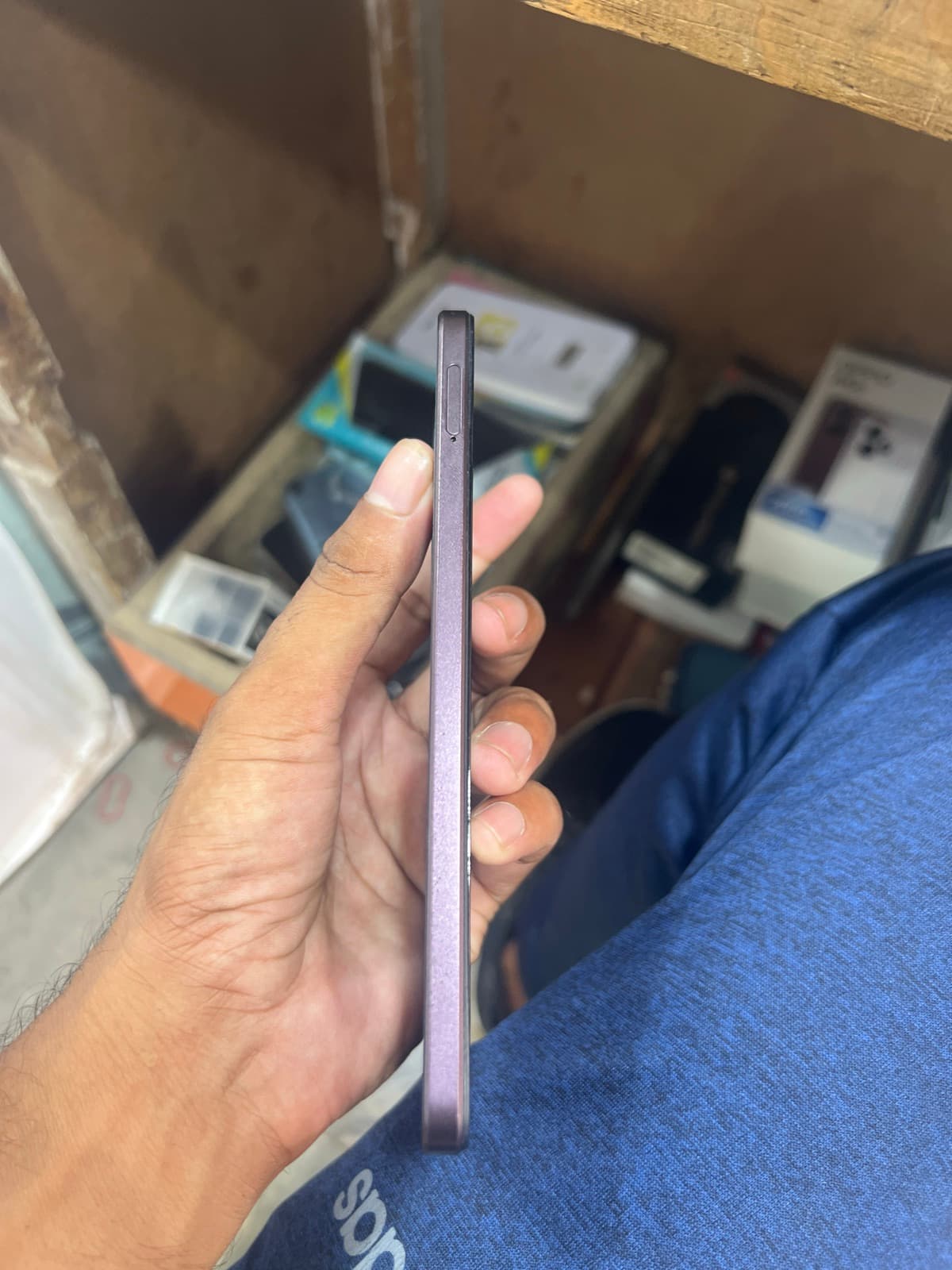 Oppo A5i 4GB / 64GB in Titanium Purple — photo 3