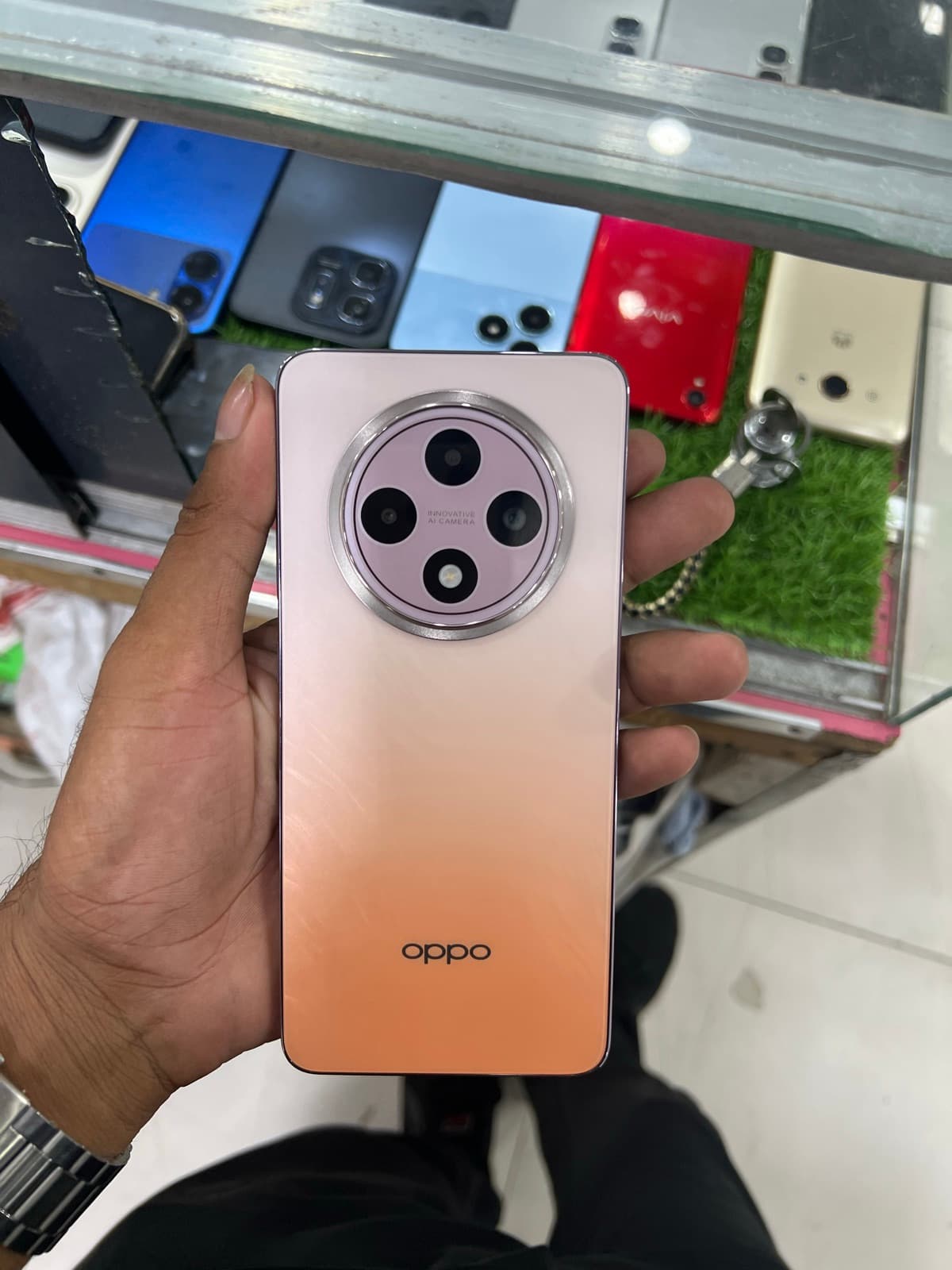Oppo Reno 12 F 4G 8GB / 256GB in Amber Orange — photo 1