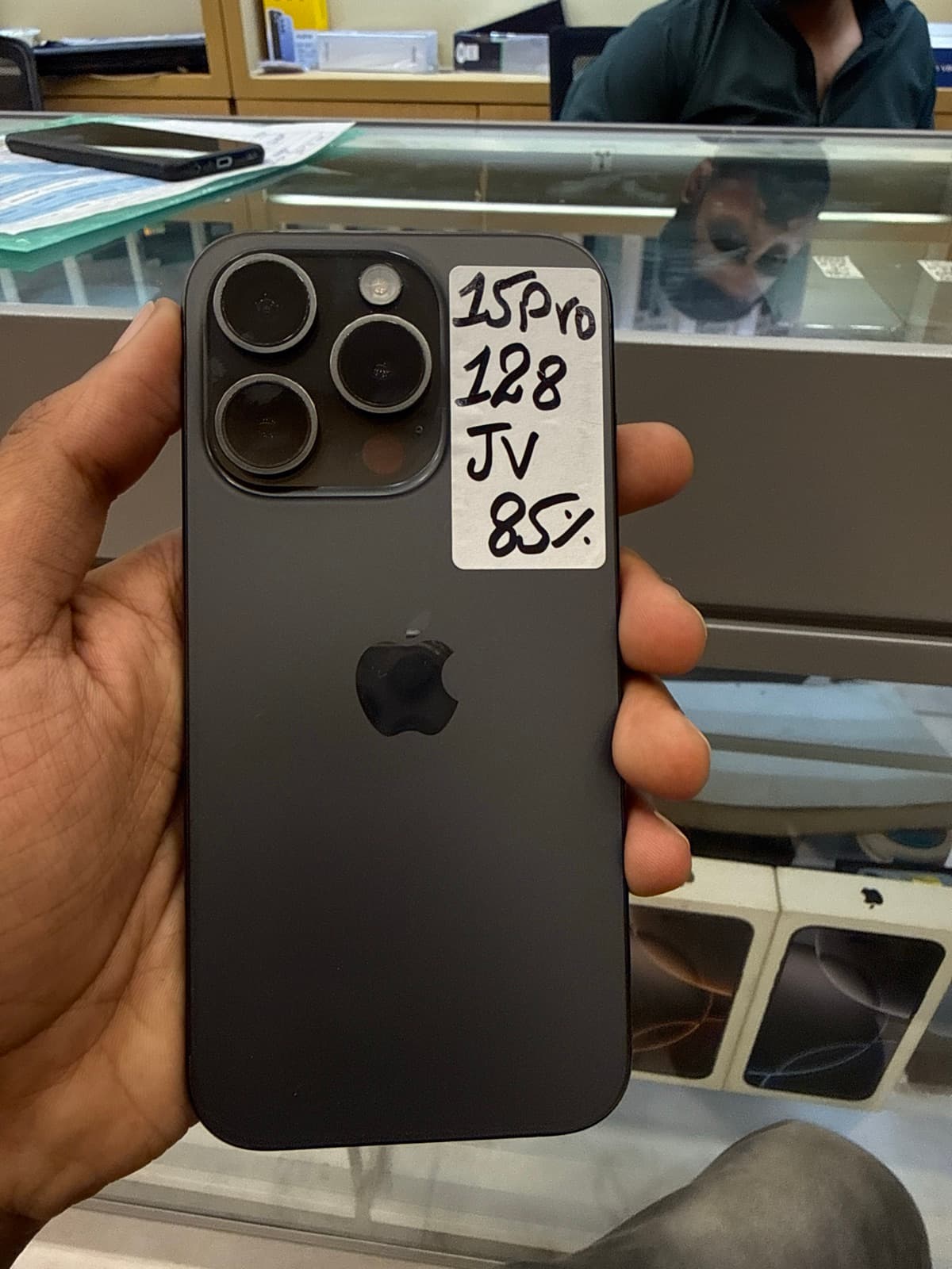 iPhone 15 Pro · 128GB