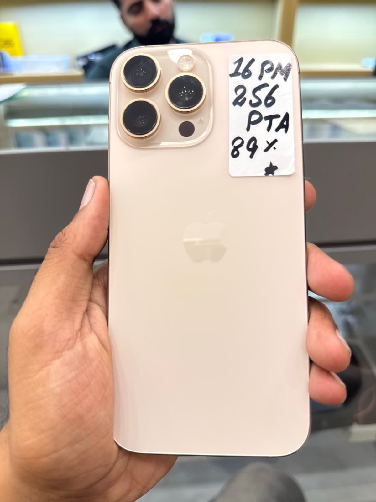 iPhone 16 Pro Max · 256GB