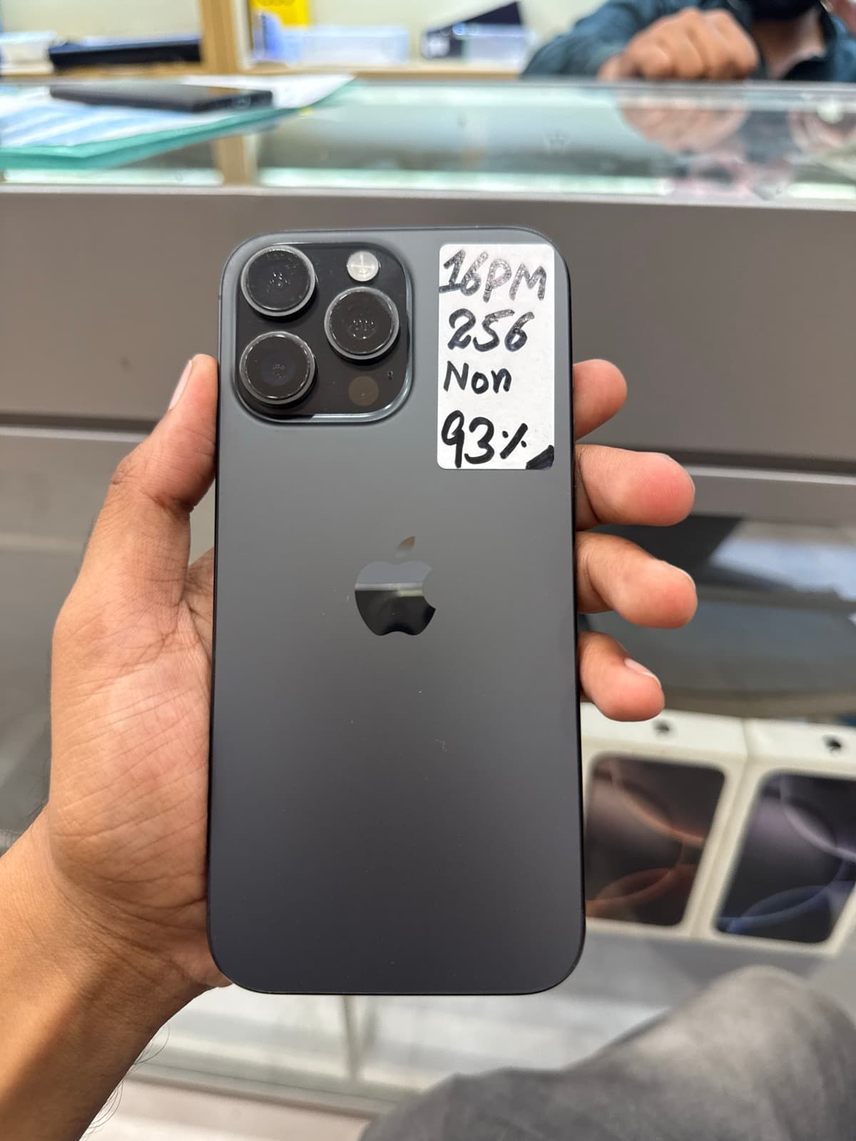 iPhone 16 Pro Max · 256GB