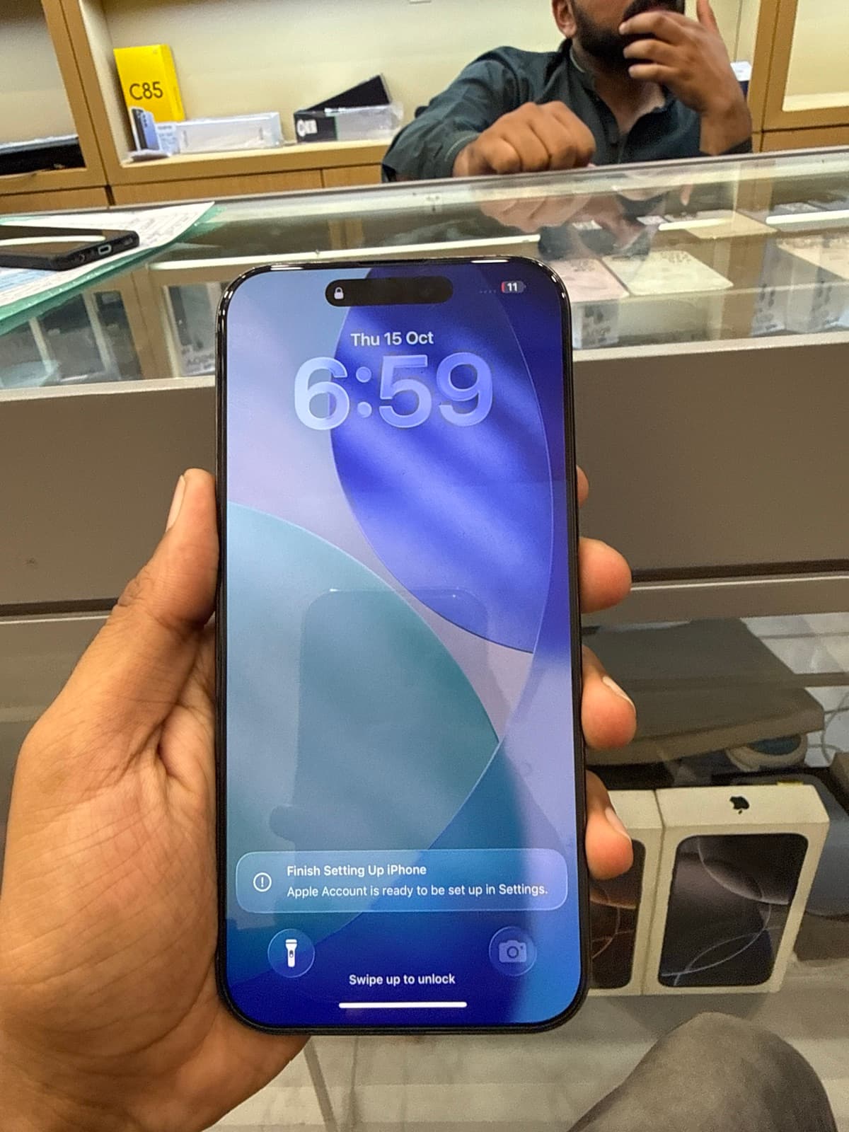 Apple iPhone 16 Pro Max 256GB in Black Titanium — photo 3
