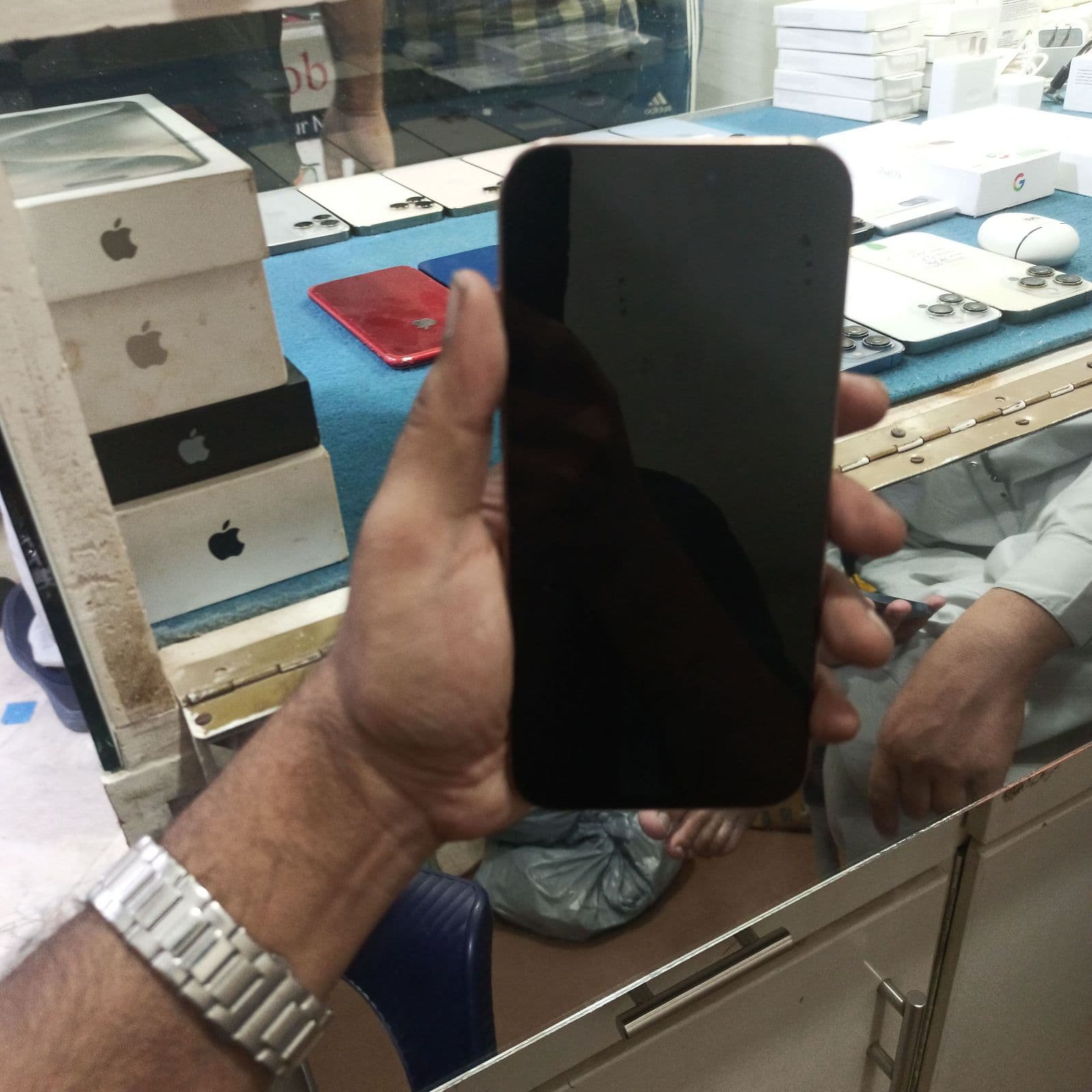 Apple iPhone 16 Pro Max 256GB in Desert Titanium — photo 2