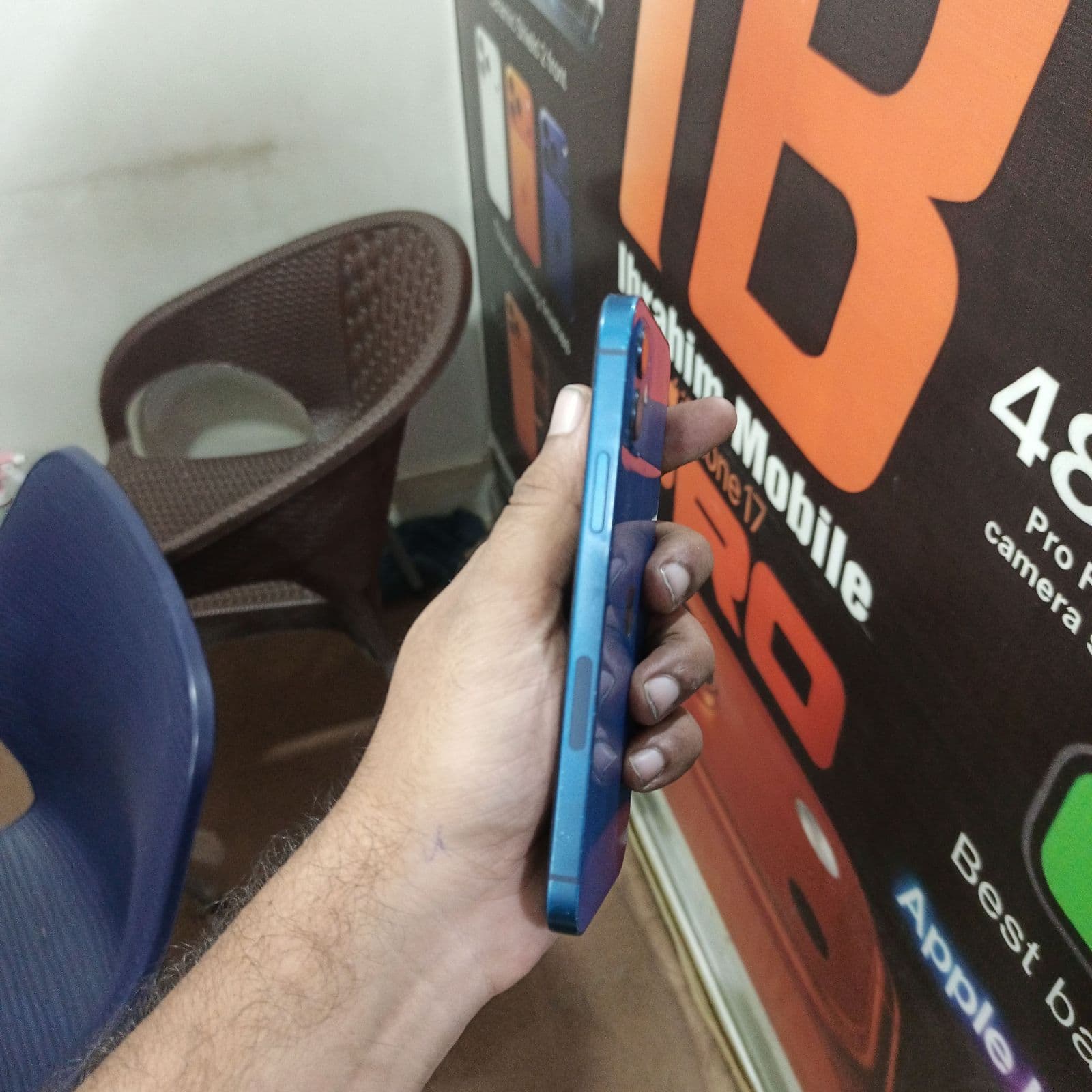 Apple iPhone 12 64GB in Blue — photo 4