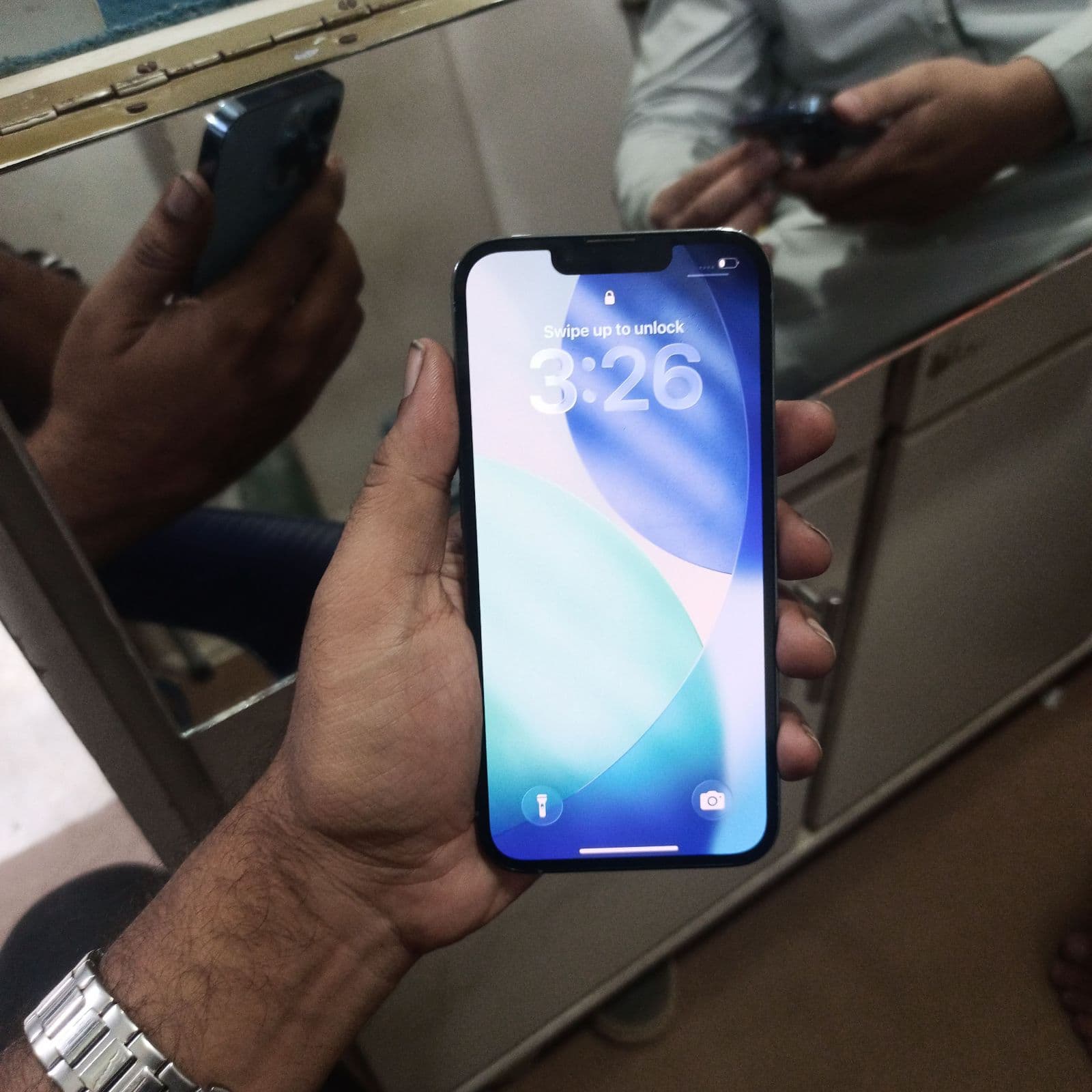 Apple iPhone 13 Pro 128GB in Sierra Blue — photo 2