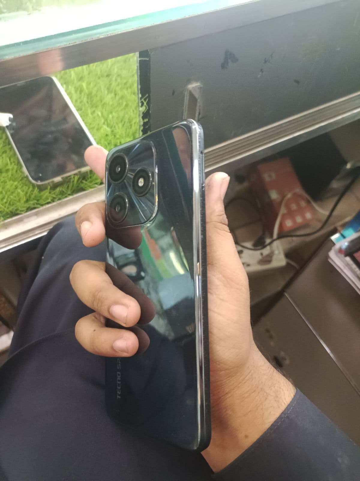 Tecno Spark 10C 4GB / 128GB in Meta Black — photo 2