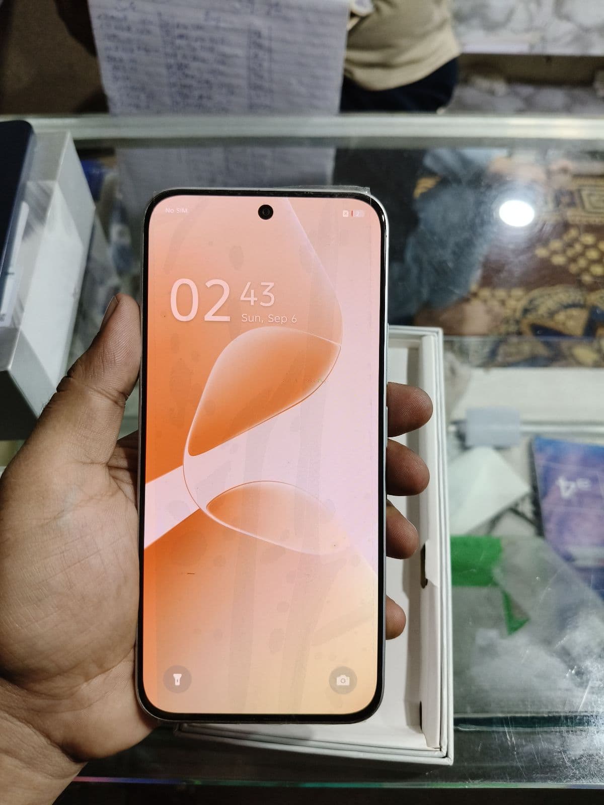 Infinix Hot 60 Pro 8GB / 128GB in Titanium Silver — photo 2