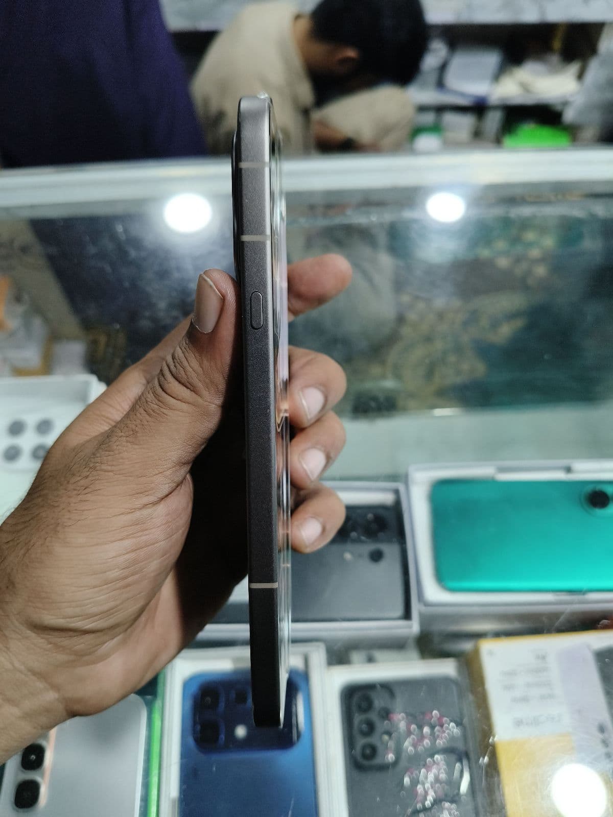 Infinix Note 60 8GB / 256GB in Mist Titanium — photo 3