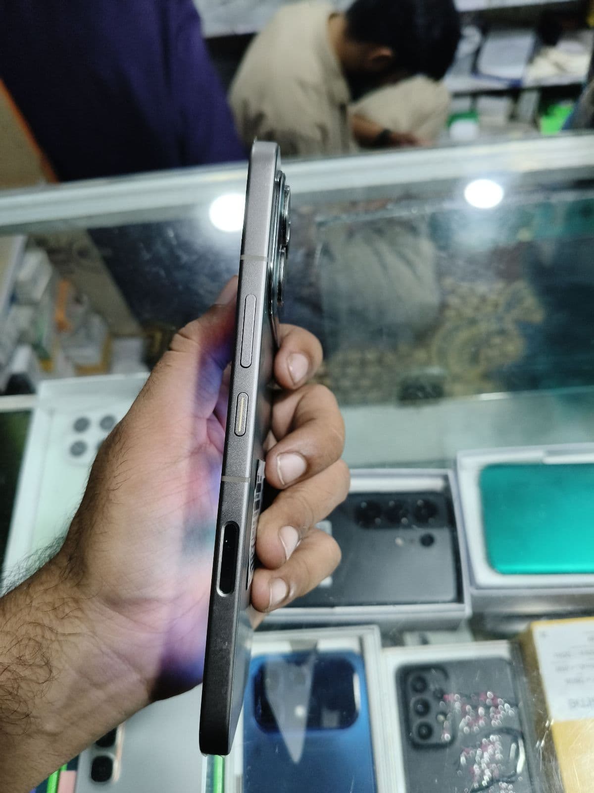 Infinix Note 60 8GB / 256GB in Mist Titanium — photo 4