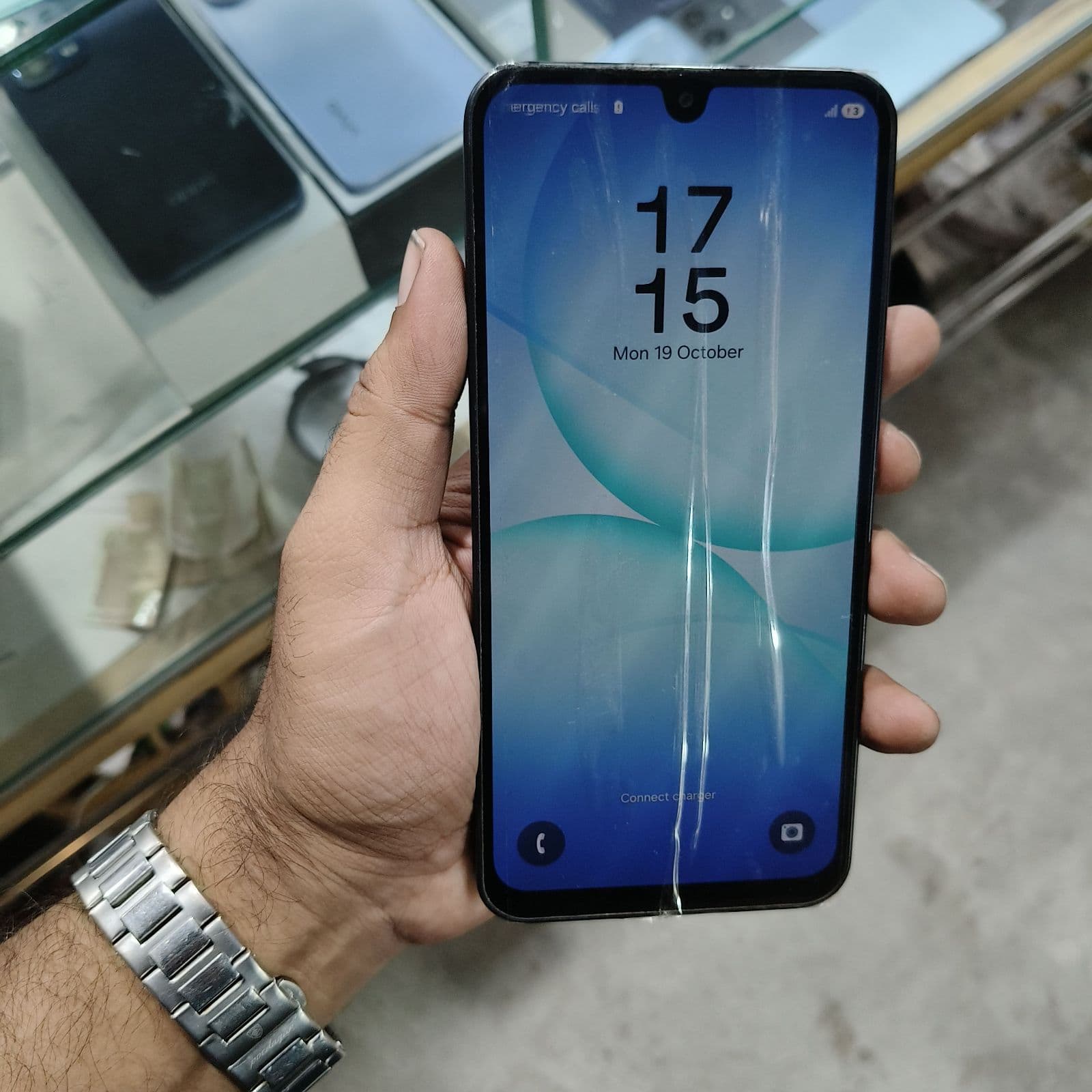Samsung Galaxy A17 6GB / 128GB in Black — photo 2