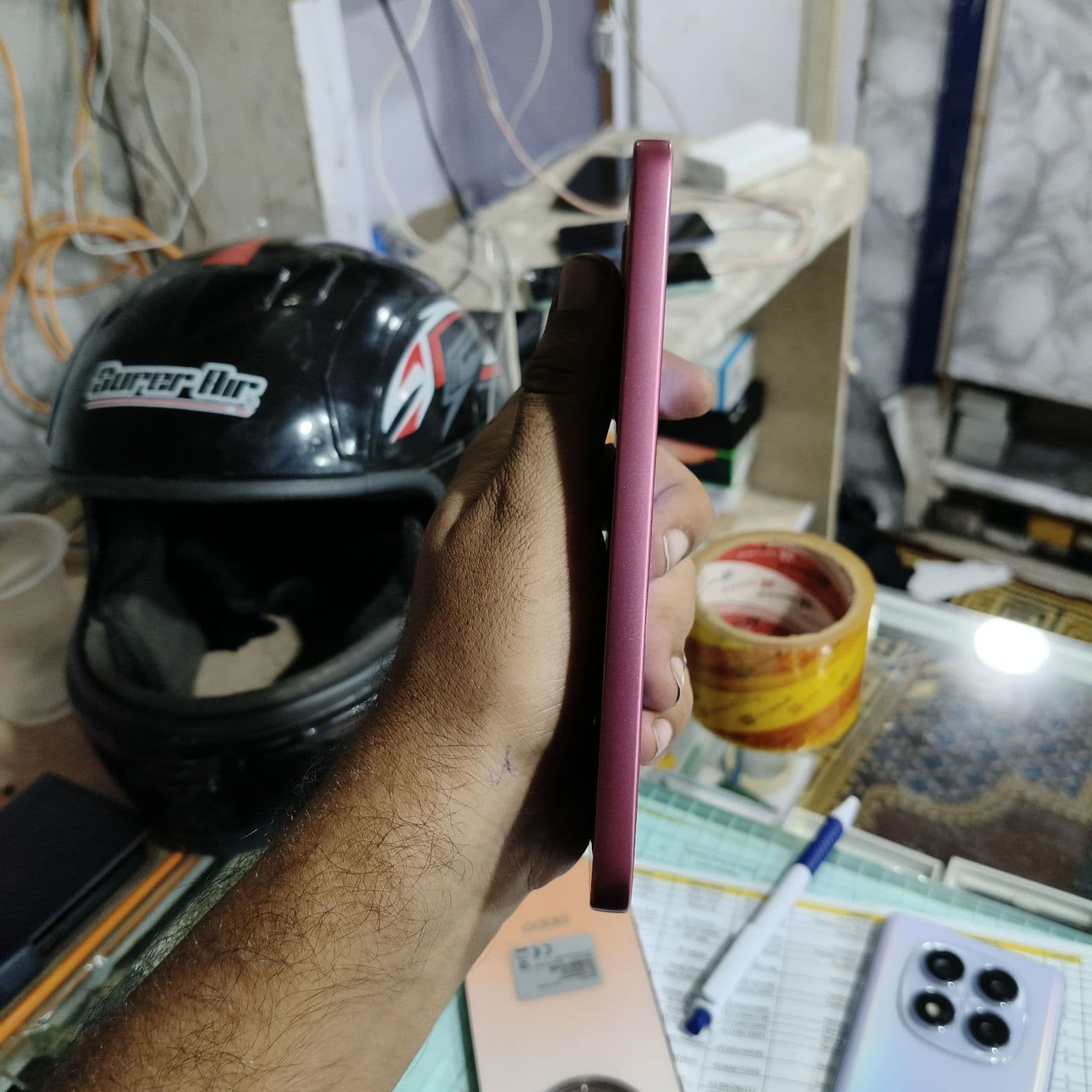 Oppo A6 Pro 8GB / 256GB in Coral Pink — photo 3