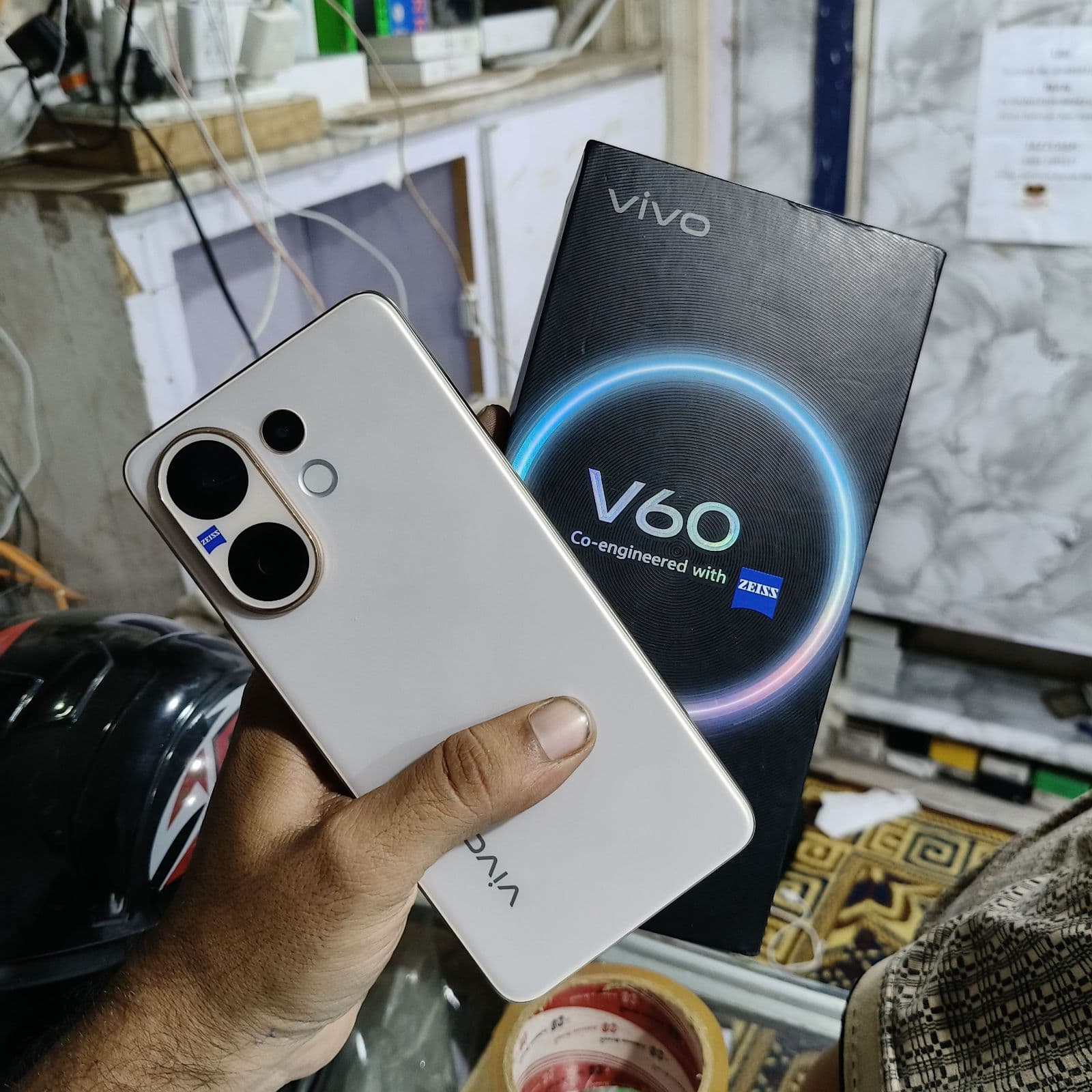 Vivo V60 · 12GB / 512GB