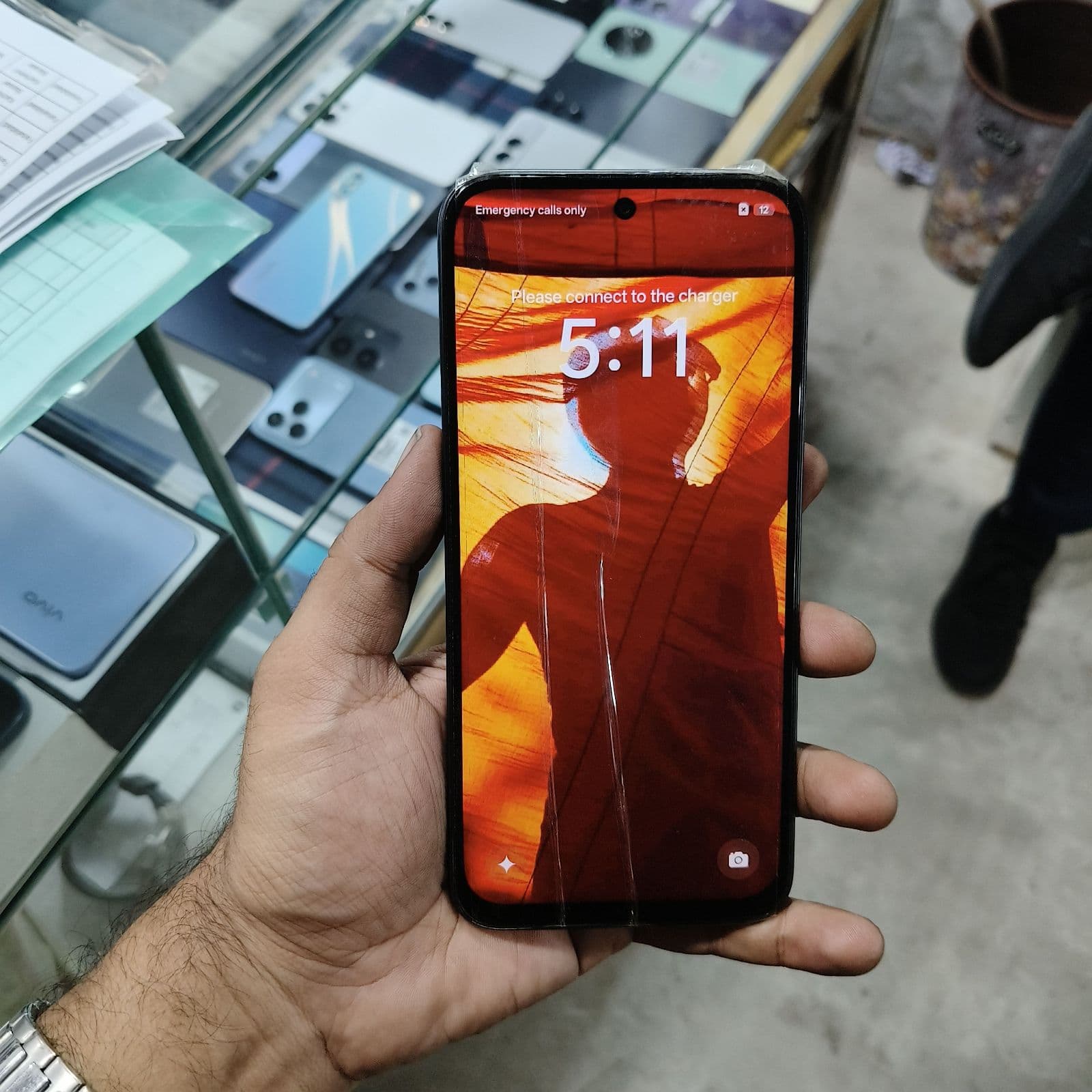 Oppo A6 8GB / 128GB in Sapphire Blue — photo 2
