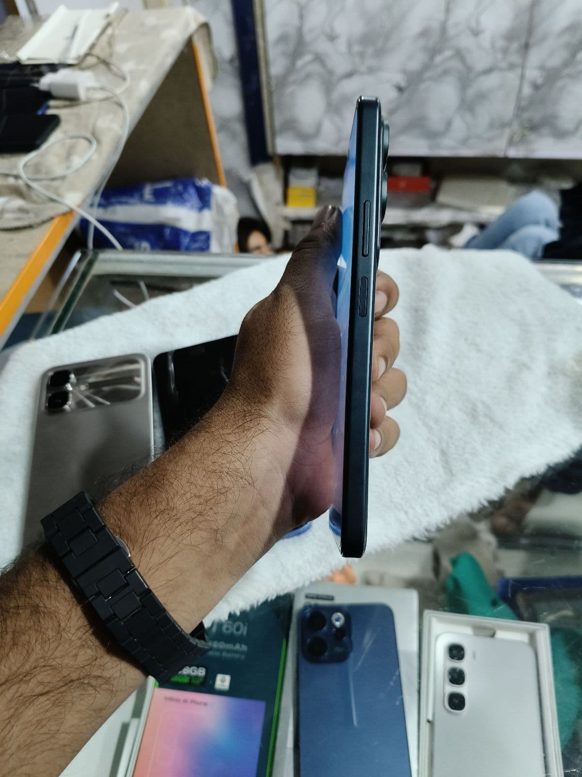Vivo Y21d 4GB / 128GB in Jade Green — photo 4