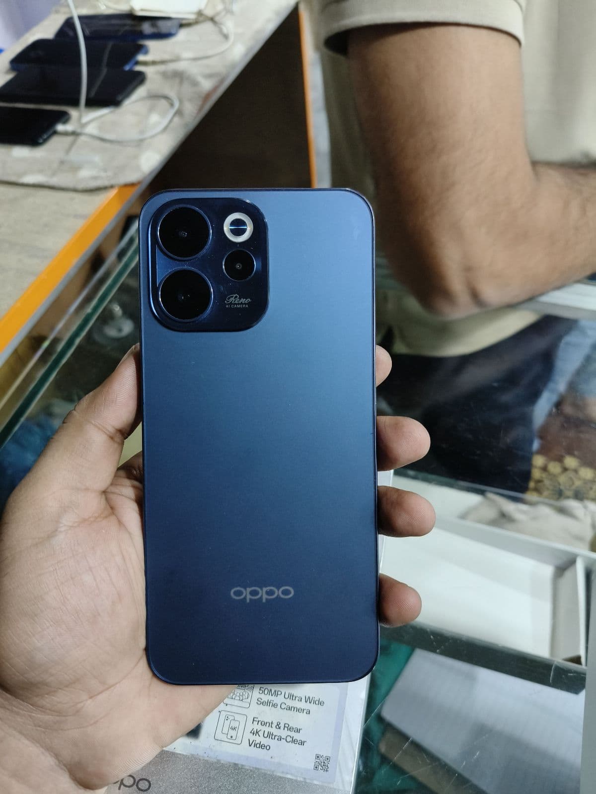 Oppo Reno 15 F 5G 8GB / 256GB in Twilight Blue — photo 2