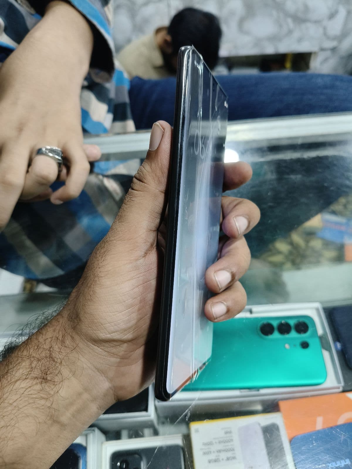 Infinix Zero 40 8GB / 256GB in Rock Black — photo 3