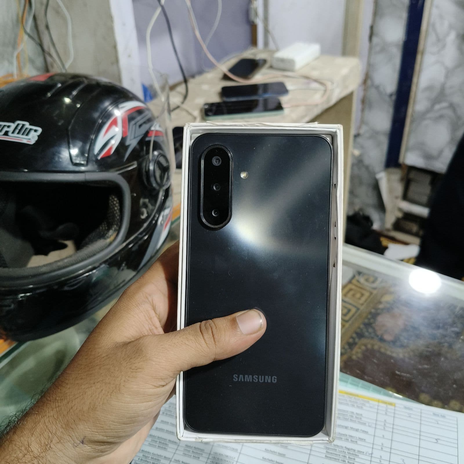 Galaxy A17 · 8GB / 256GB