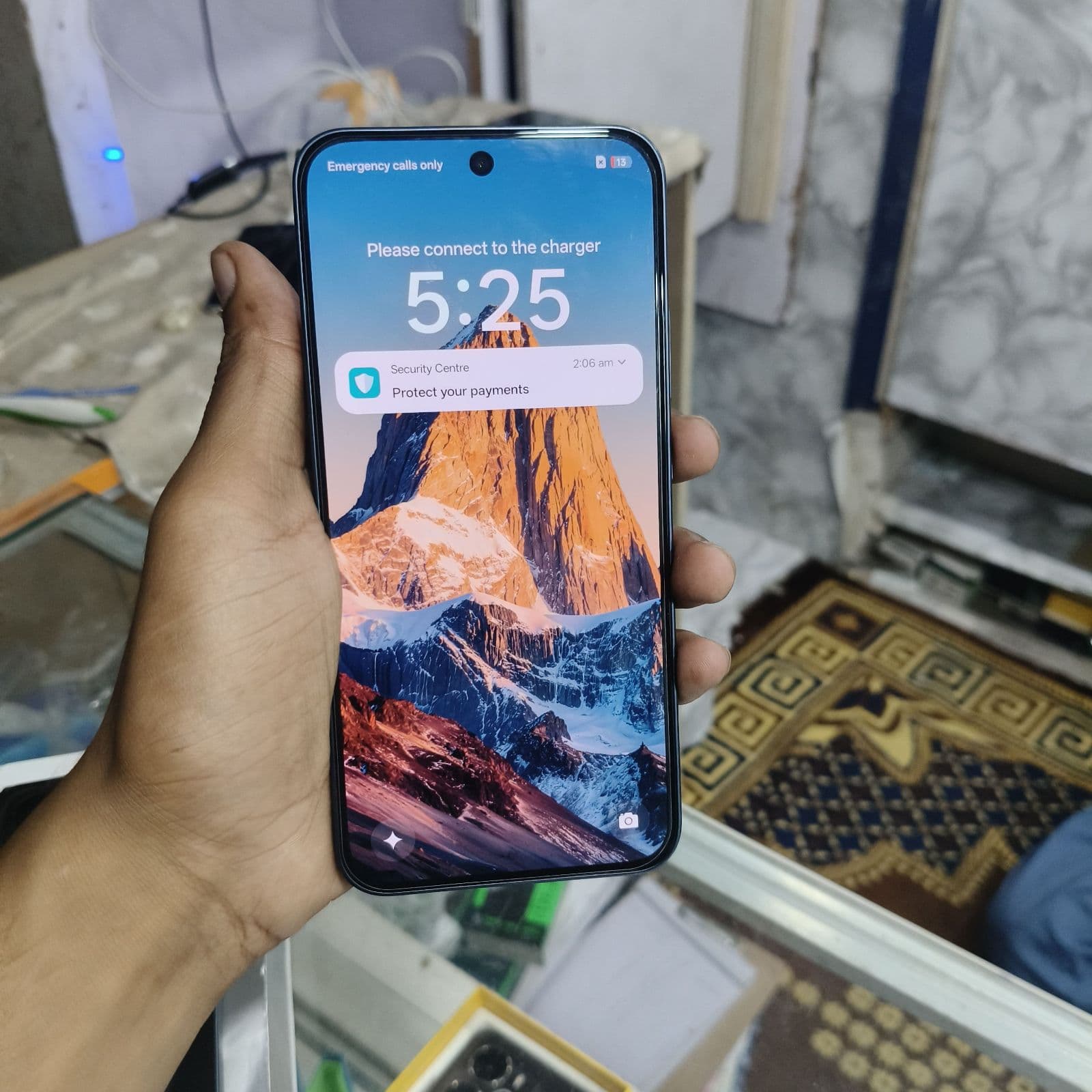Oppo A6s Pro 8GB / 256GB in Lumina Forest — photo 2