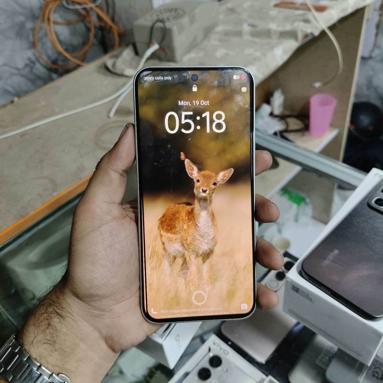Vivo Y500 8GB / 256GB in Pearl White — photo 2
