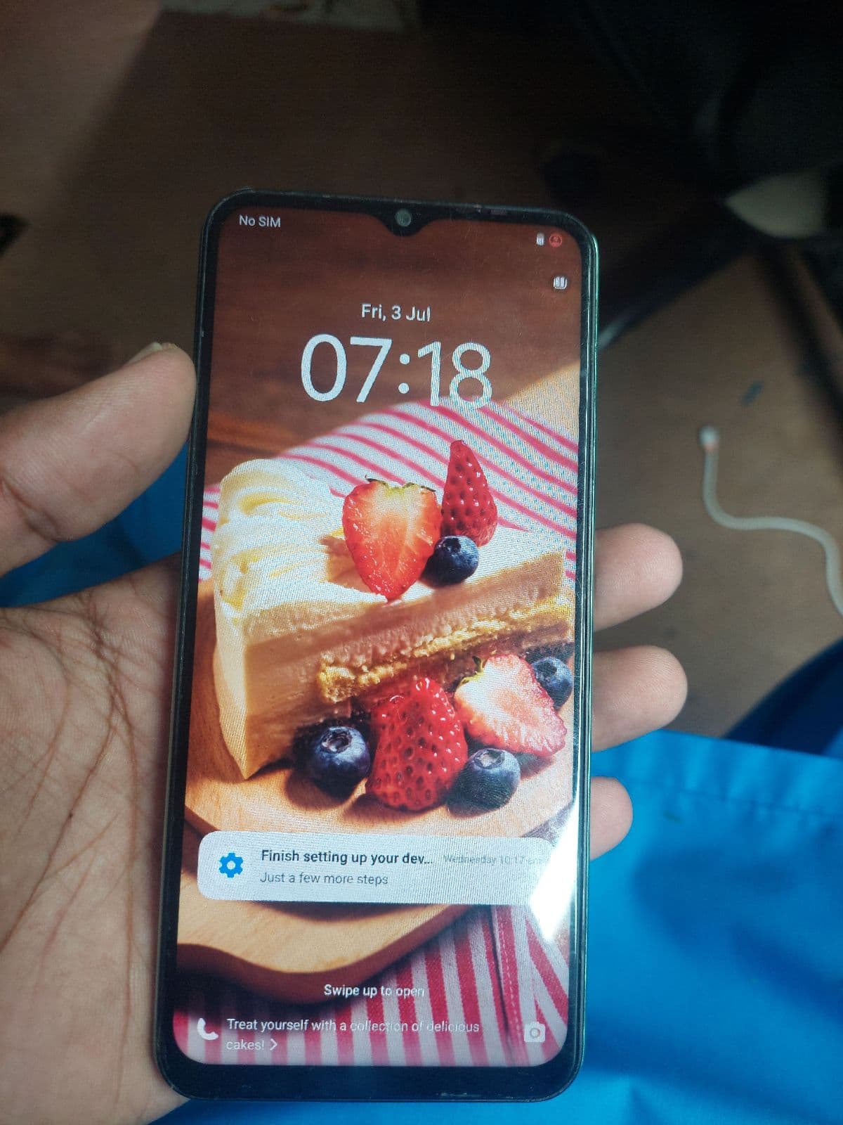 Vivo Y03 4GB / 64GB in Wave Green — photo 3