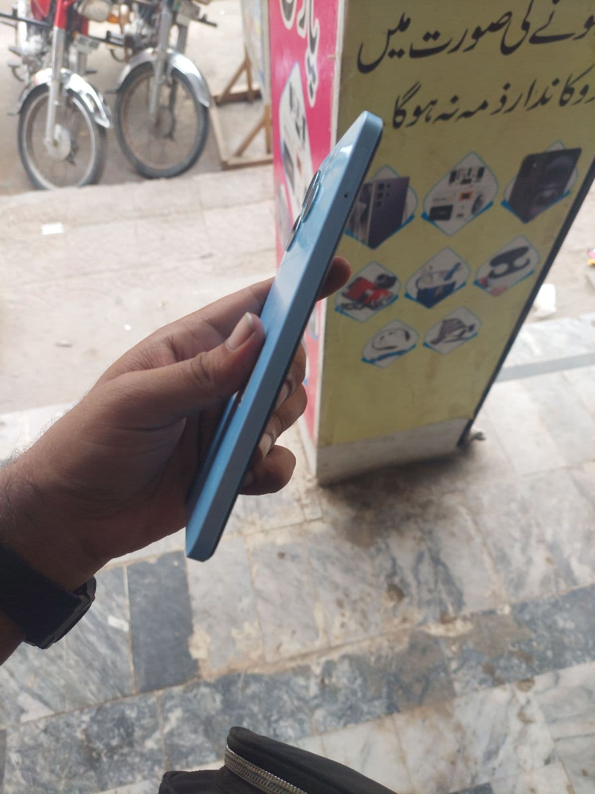 Realme Note 50 3GB / 64GB in Sky Blue — photo 3
