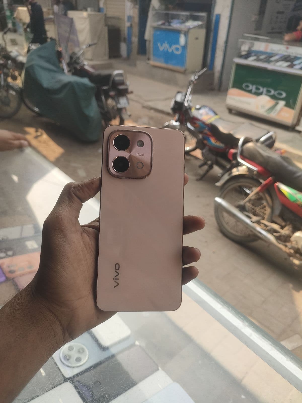 Vivo Y28 · 8GB/128GB