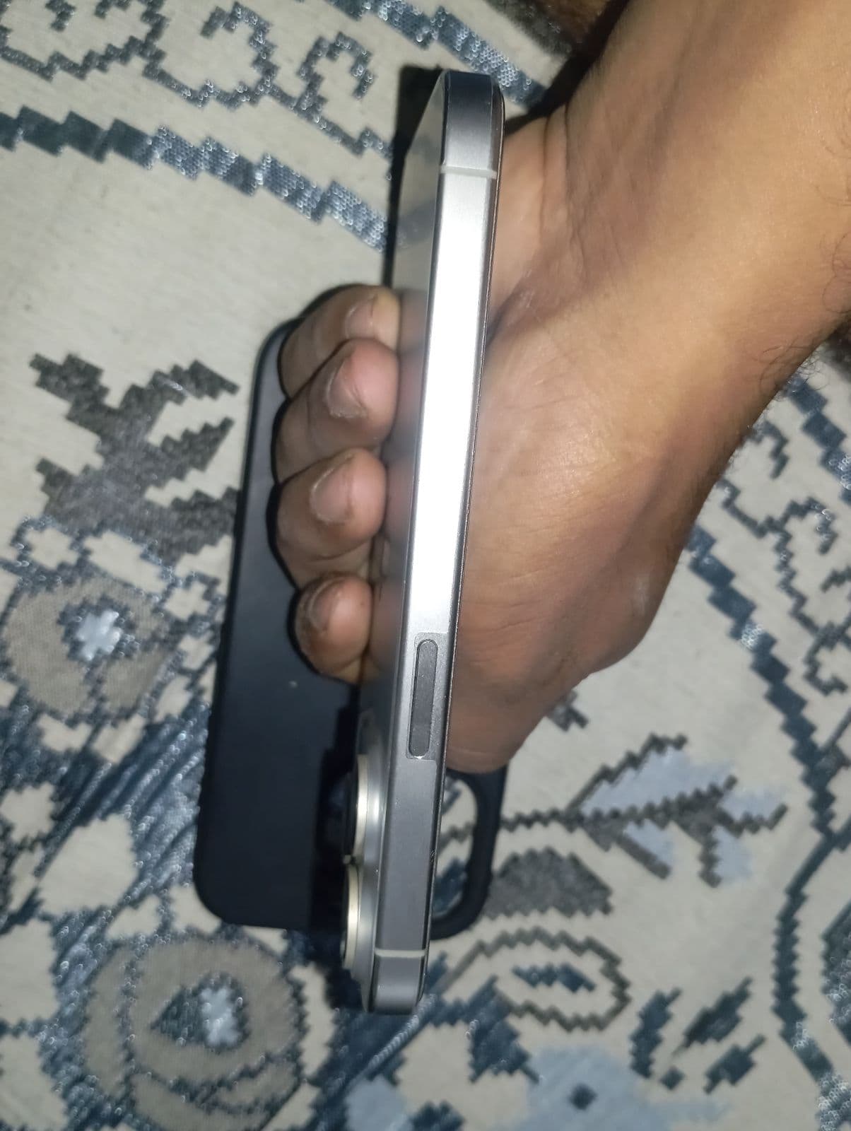 Apple iPhone 15 Pro 256GB in Natural Titanium — photo 4