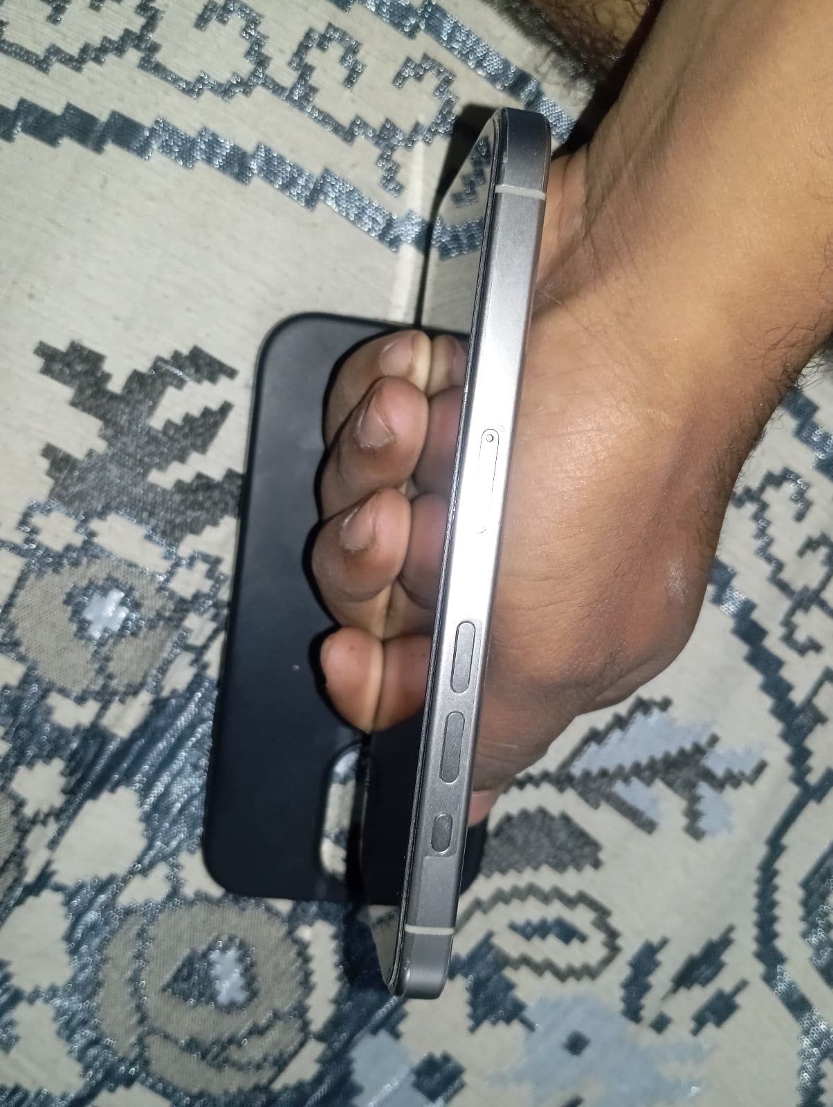 Apple iPhone 15 Pro 256GB in Natural Titanium — photo 5