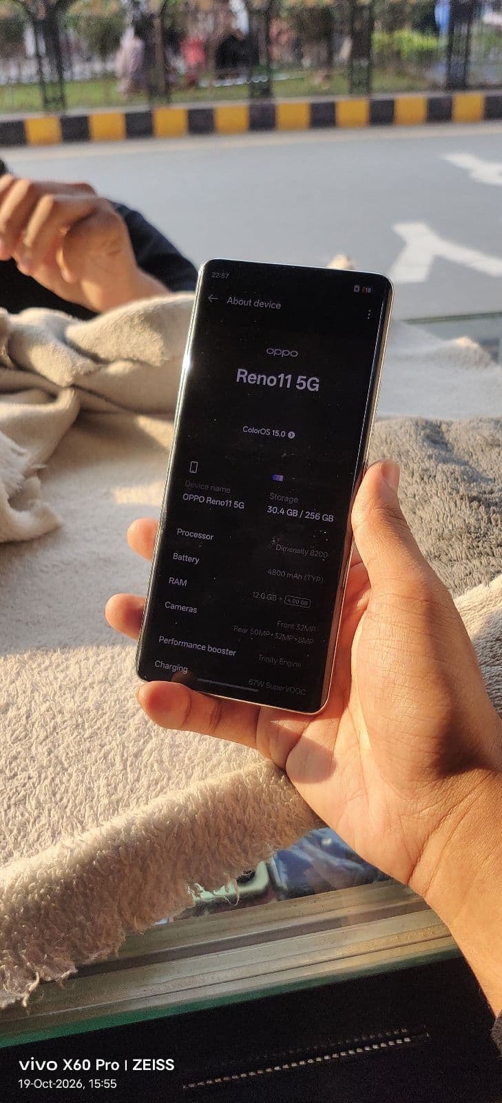 Oppo Reno 11 5G 12GB / 256GB in Rock Grey — photo 3