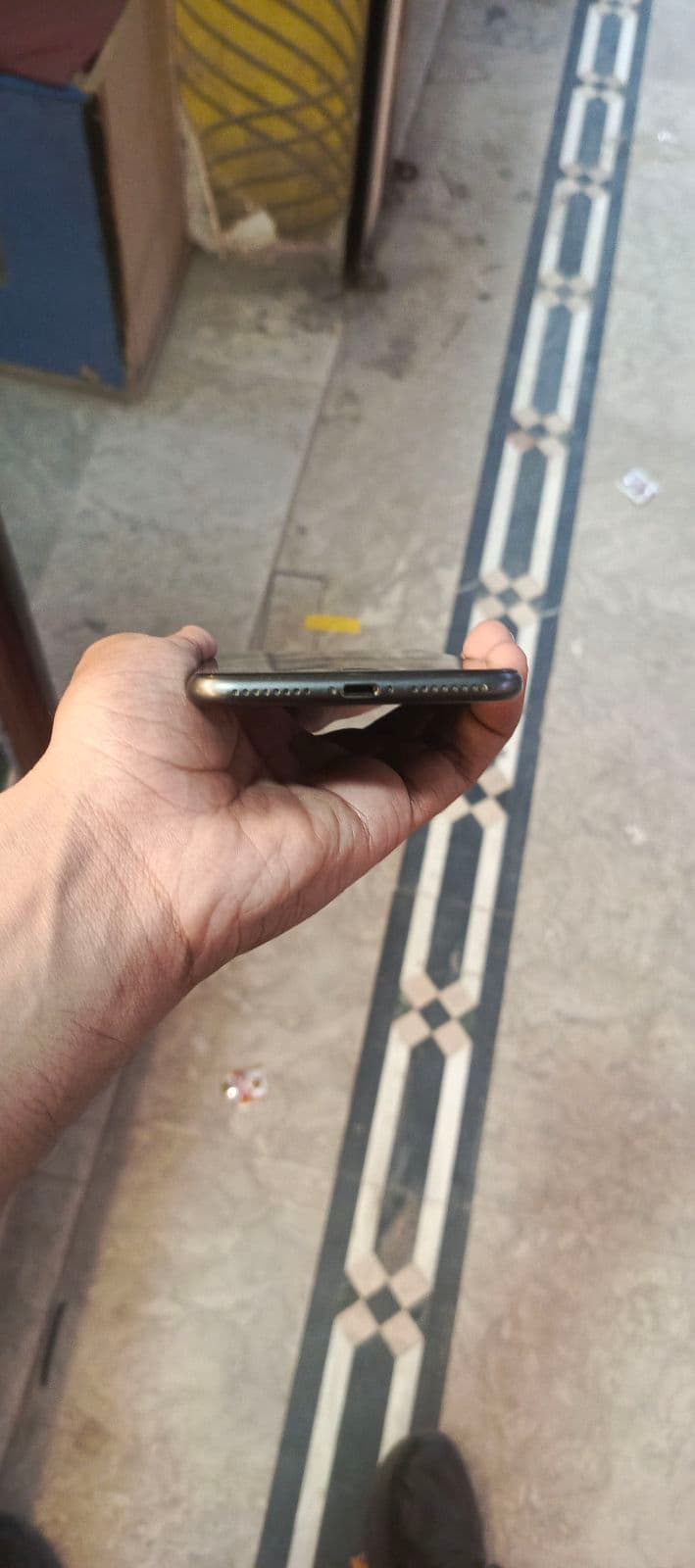 Apple iPhone 8 Plus 64GB in Space Gray — photo 3