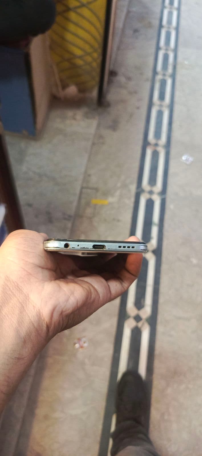 Vivo Y21 4GB / 64GB in Diamond Glow — photo 3