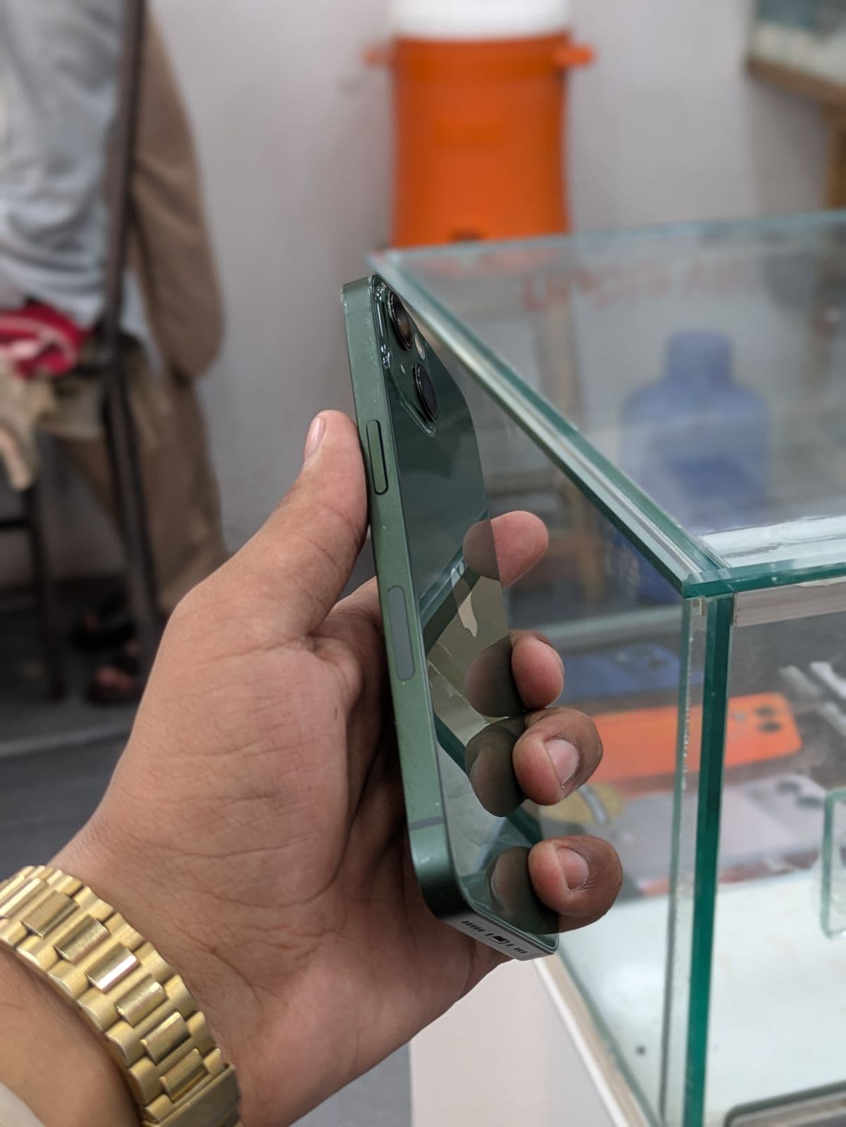 Apple iPhone 13 128GB in Green — photo 5