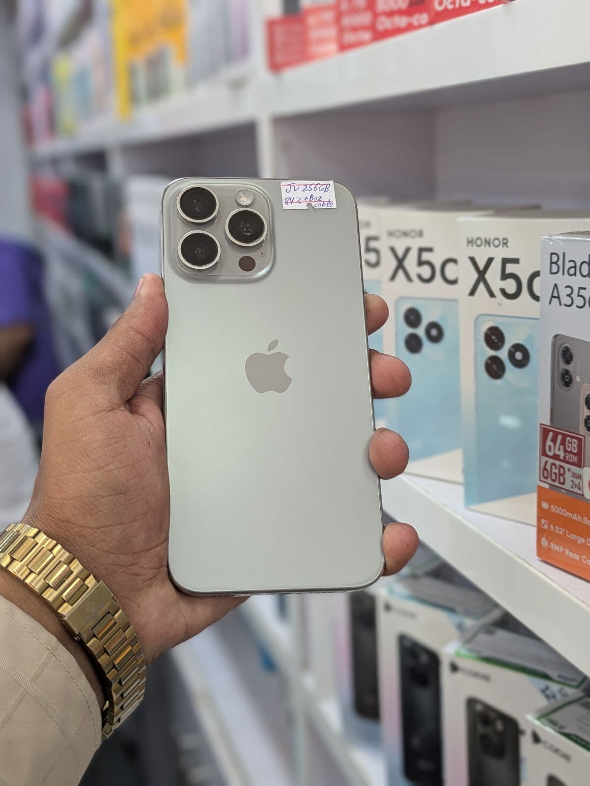 Apple iPhone 15 Pro Max 256GB in Natural Titanium — photo 1