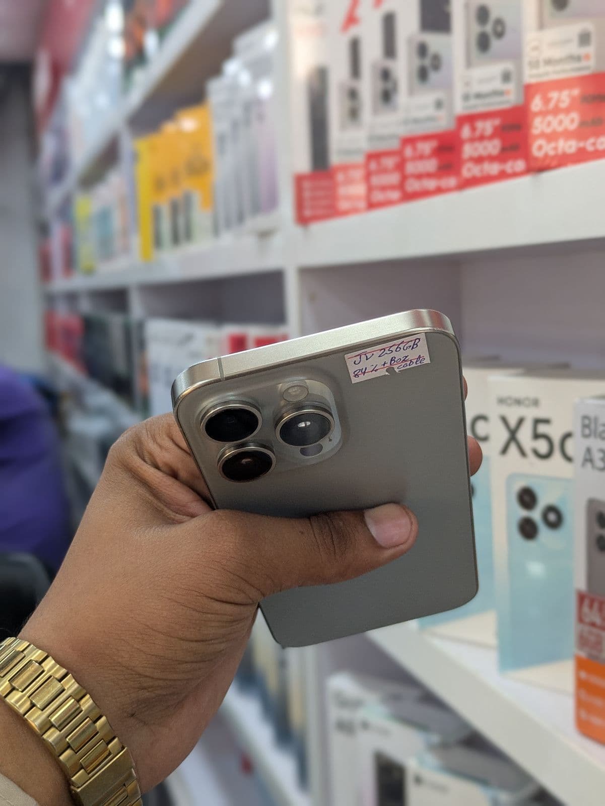 Apple iPhone 15 Pro Max 256GB in Natural Titanium — photo 5